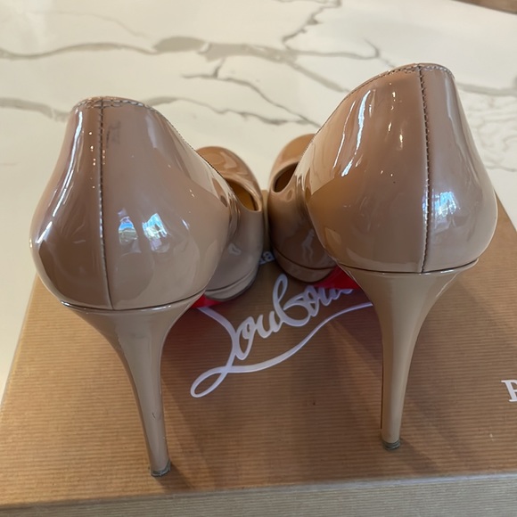 Christian Louboutin Size 40 Nude Patent Pump - Picture 4 of 8